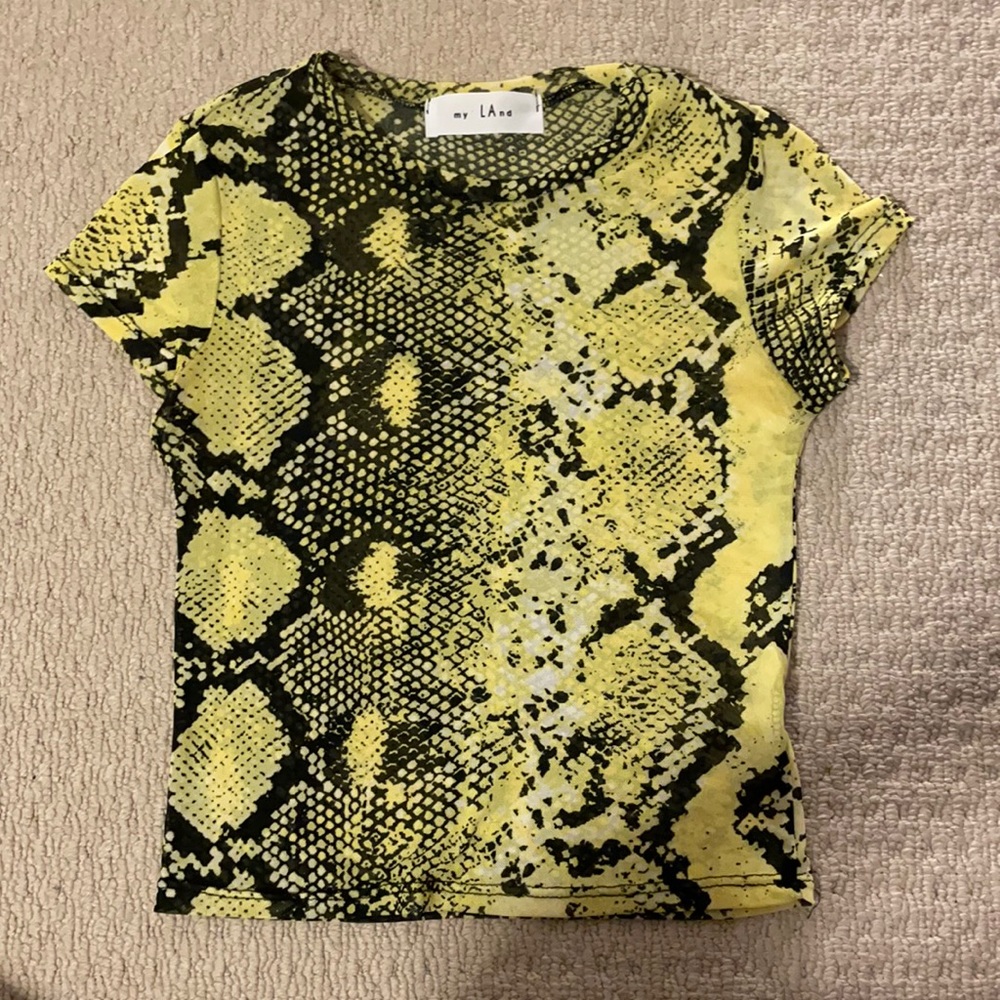 Tiny top